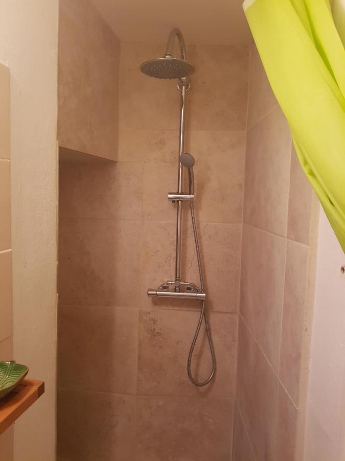 Luclem Apartment อาร์ลส์ ภายนอก รูปภาพ